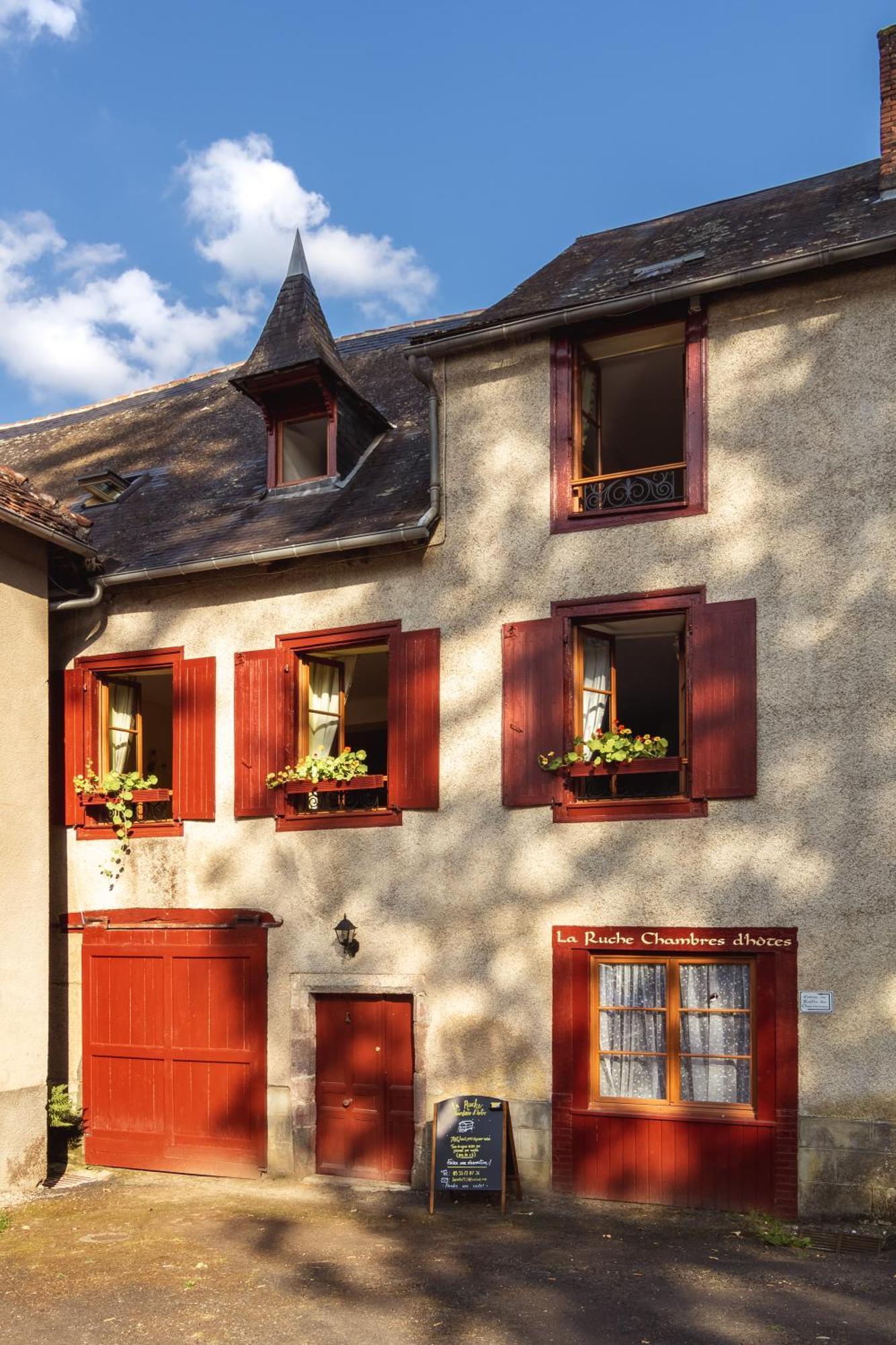 La Ruche Chambres D'Hotes Segur-le-Chateau Zewnętrze zdjęcie